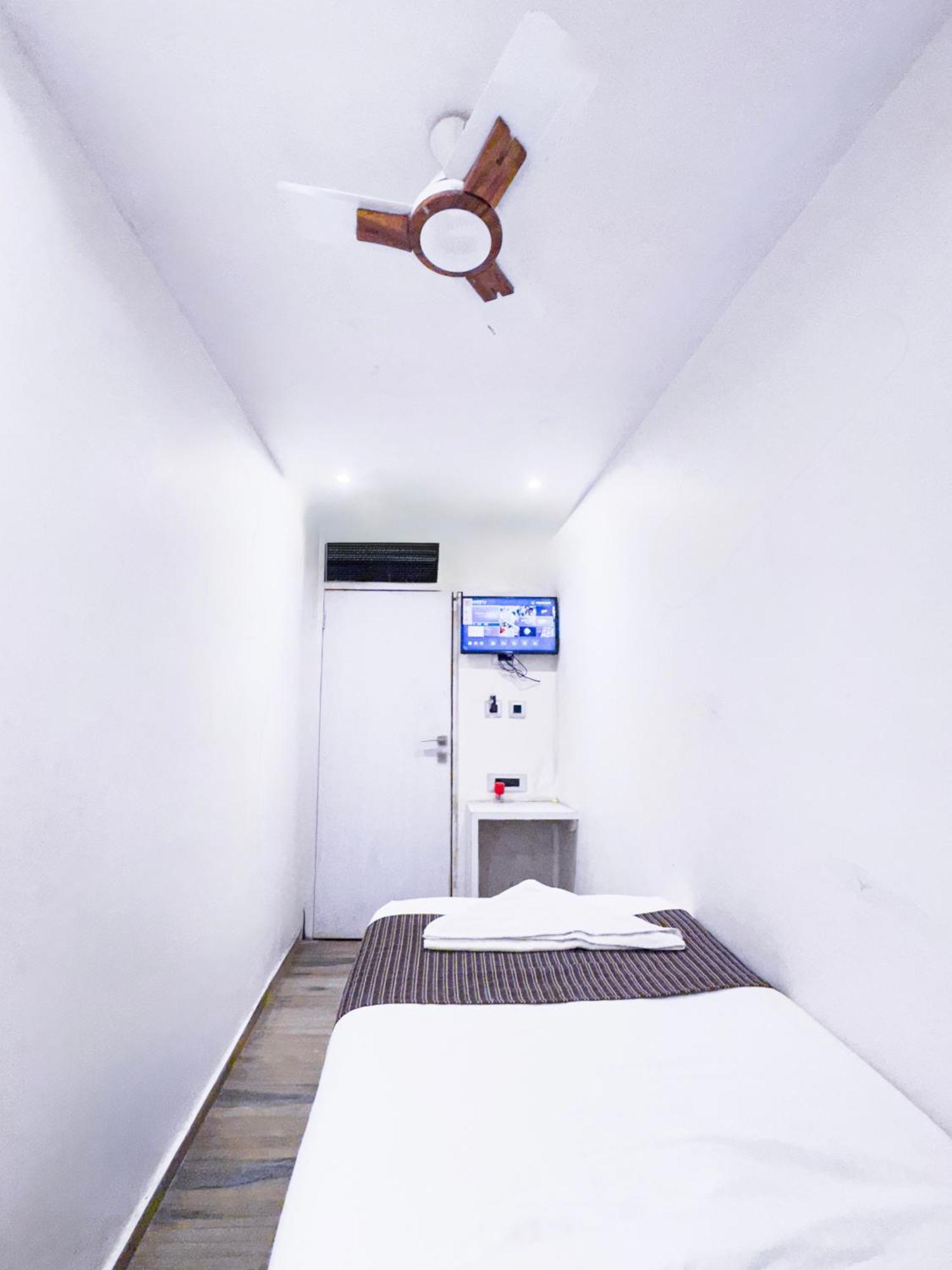 Hotel Winton Bombay Extérieur photo