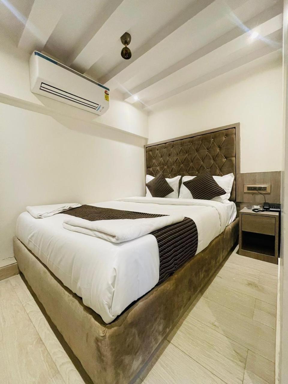Hotel Winton Bombay Extérieur photo