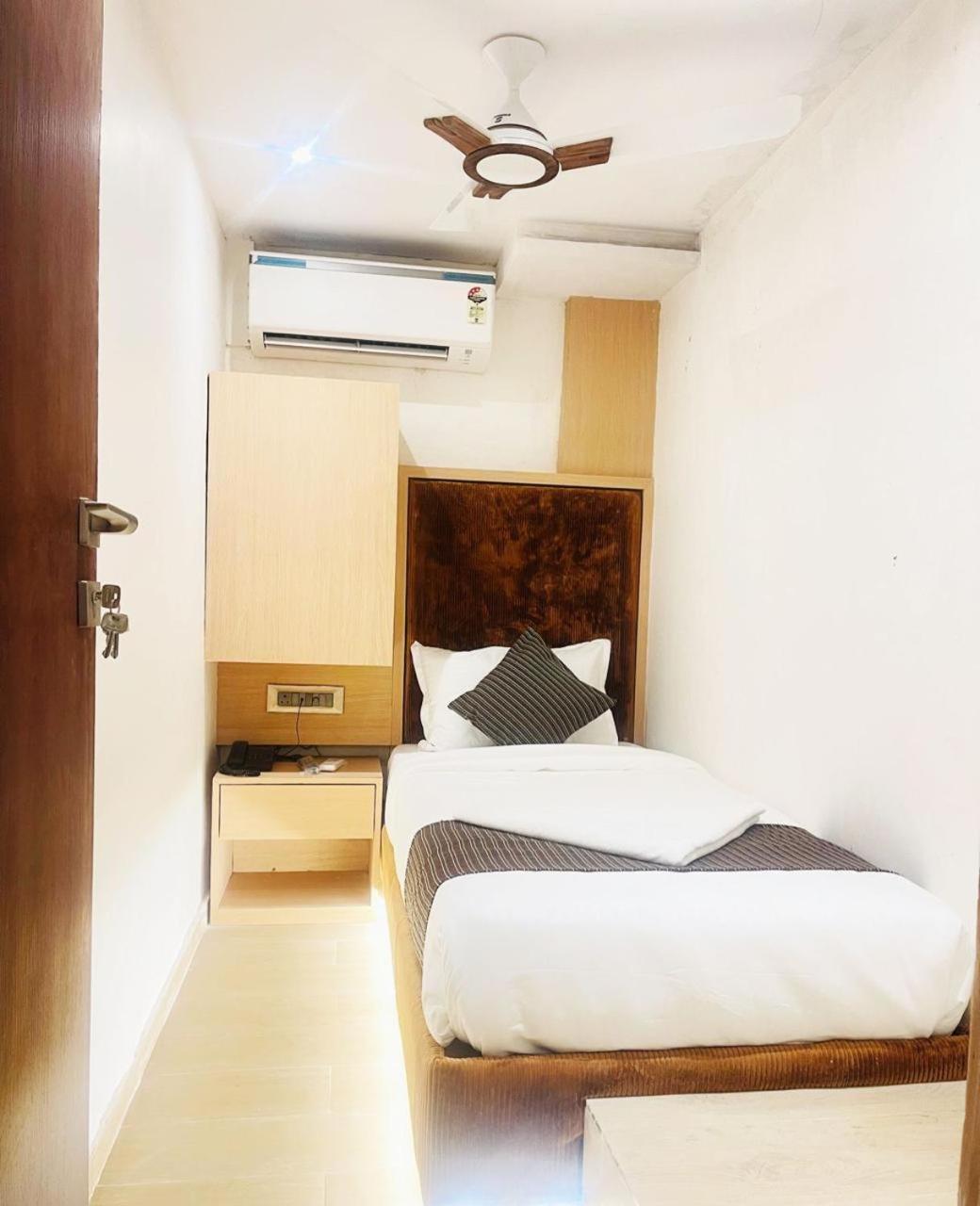 Hotel Winton Bombay Extérieur photo